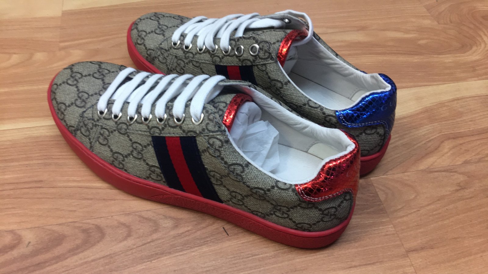 Gucci ace supreme sneakers on sale